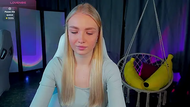 TessaGrays online show from February 2026 10:25:02 AM