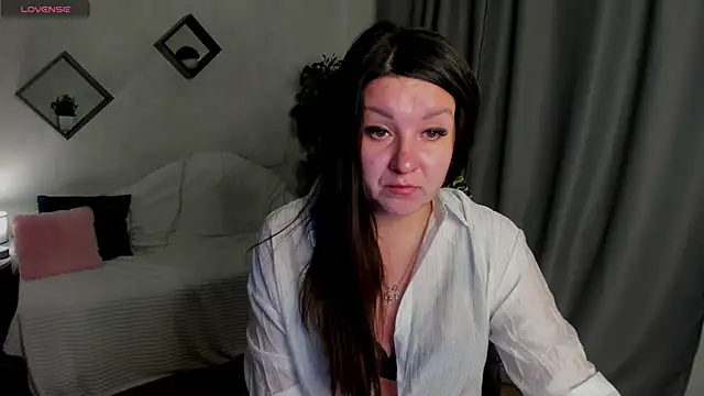 mood  berry online show from October 2025 01:28:01 AM