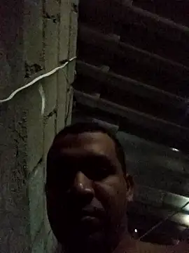 Roberto27052 online show from January 2026 12:32:02 PM