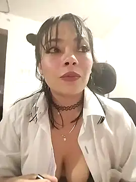 Snapshot of Valentina_Squirt- chatting on October 2025 10:02:01 AM Valentina Squirt- online show from October 2025 10:02:01 AM