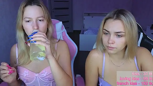 stefany and bettany online show from October 2025 01:00:01 PM