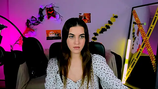 lina fox12 online show from October 2025 05:48:02 AM