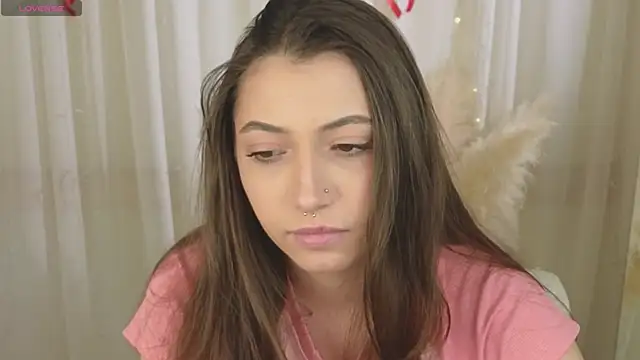 Snapshot of slow_flower chatting on December 2025 12:14:02 PM slow flower online show from December 2025 12:14:02 PM