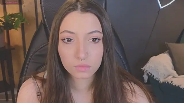 Snapshot of slow_flower chatting on December 2025 12:25:02 PM slow flower online show from December 2025 12:25:02 PM