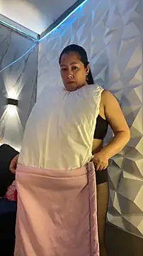 Snapshot of Marianasmitt chatting on November 2025 11:43:02 AM Marianasmitt online show from November 2025 11:43:02 AM