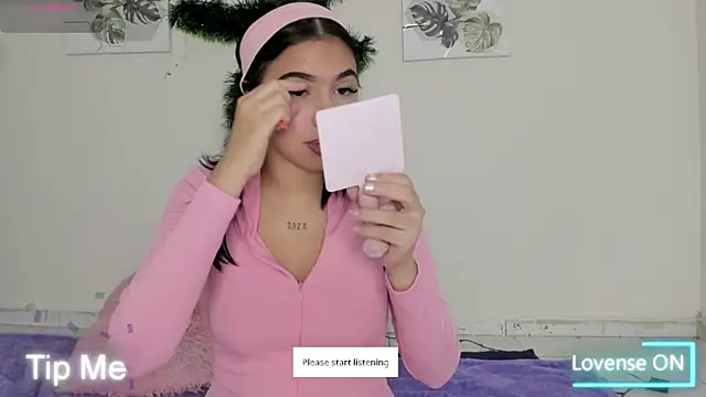 Ainoa Pink online show from December 2025 12:36:02 PM