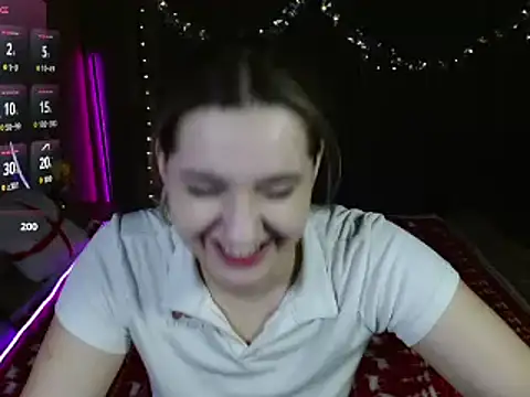 Snapshot of cutieblush chatting on December 2025 08:04:01 PM cutieblush online show from December 2025 08:04:01 PM