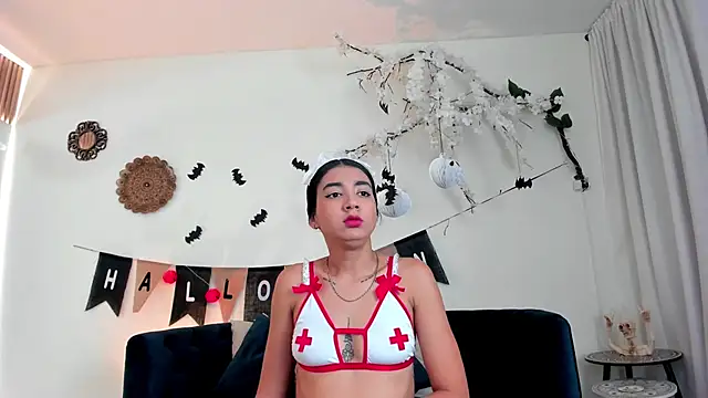 cloe taylor   online show from October 2025 05:11:02 AM