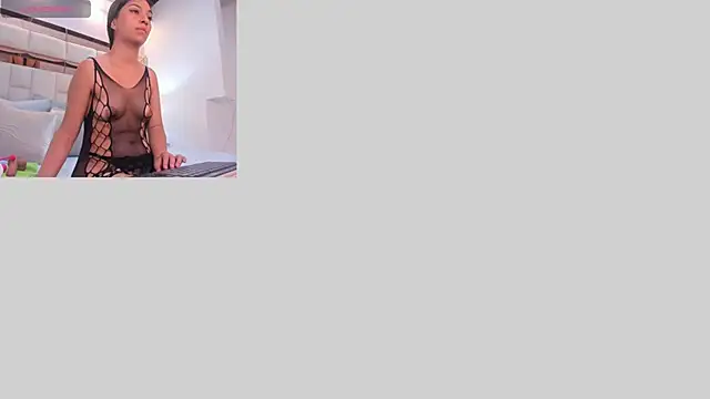 karolgaviriaa online show from October 2025 11:55:01 AM
