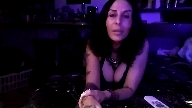 inkdhollow1 online show from October 2025 03:03:02 AM