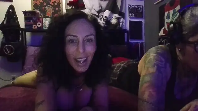 Snapshot of inkdhollow1 chatting on December 2025 06:42:02 AM inkdhollow1 online show from December 2025 06:42:02 AM