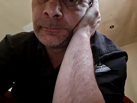 ChicoloXXX online show from June 2026 05:57:02 AM