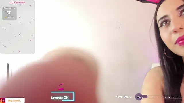 Snapshot of niky_love21 chatting on November 2025 10:48:01 PM niky love21 online show from November 2025 10:48:01 PM