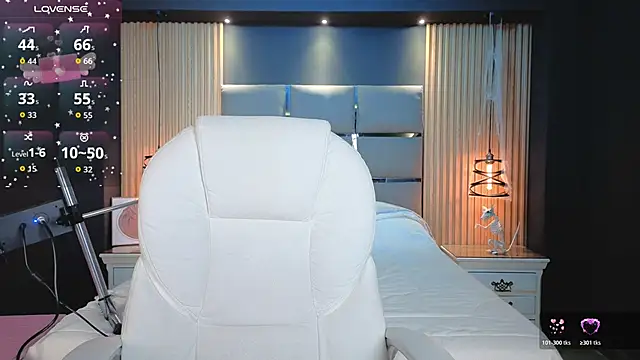 Snapshot of Emily_Roberts9 chatting on November 2025 11:43:02 AM Emily Roberts9 online show from November 2025 11:43:02 AM