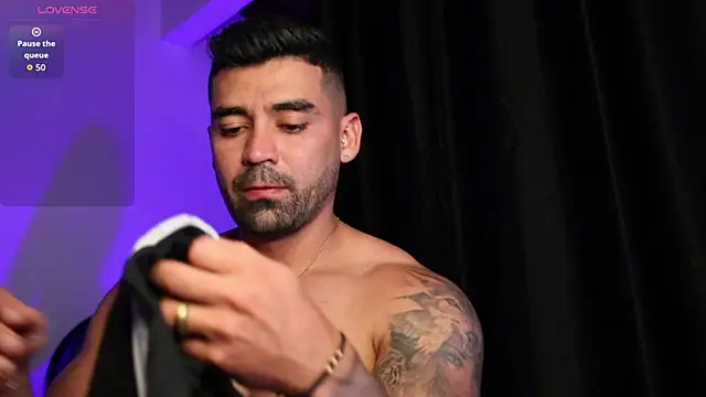 SOY MIKE online show from October 2025 10:52:02 PM