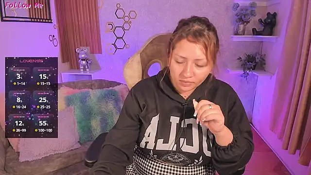 EvelynVega0 online show from July 2026 02:40:01 AM
