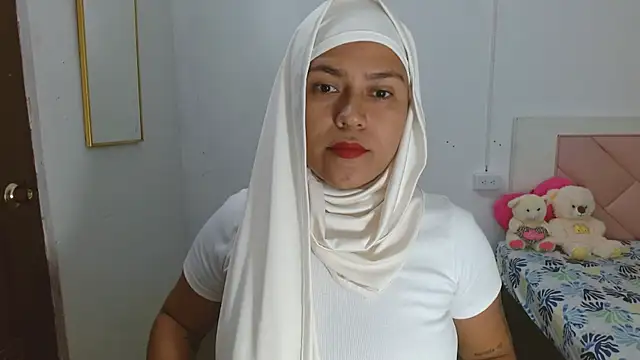 Snapshot of Nadia_hasbun chatting on October 2025 11:19:01 AM Nadia hasbun online show from October 2025 11:19:01 AM