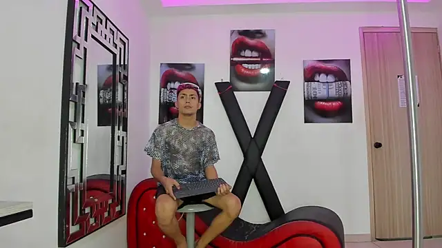 VERY HOT GUYS online show from November 2025 01:28:01 AM