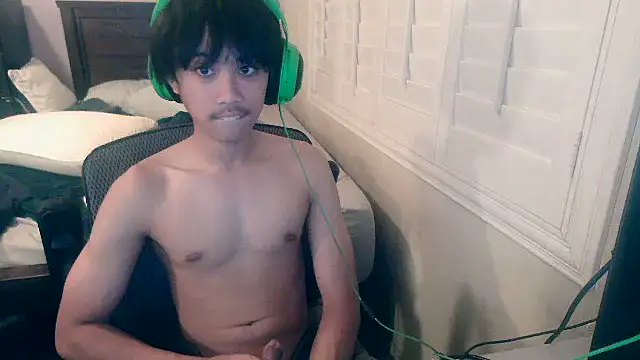 Snapshot of youngasianboy2007 chatting on October 2025 02:37:02 AM youngasianboy2007 online show from October 2025 02:37:02 AM