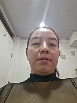 annyaparis online show from November 2025 11:58:02 PM