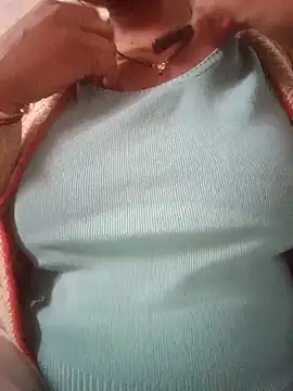 Snapshot of LOVE-VIKA chatting on February 2026 05:46:02 AM LOVE-VIKA online show from February 2026 05:46:02 AM