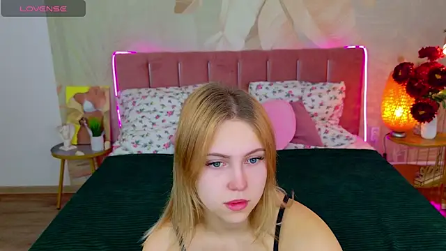 Snapshot of Stellahaart chatting on November 2025 07:19:01 AM Stellahaart online show from November 2025 07:19:01 AM