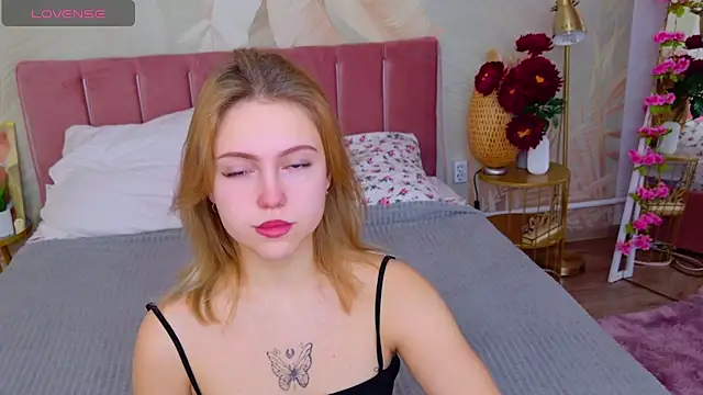 Snapshot of Stellahaart chatting on November 2025 07:20:02 AM Stellahaart online show from November 2025 07:20:02 AM