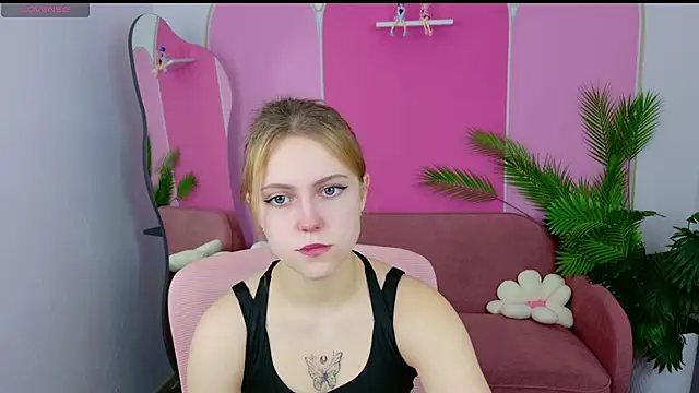 Snapshot of Stellahaart chatting on November 2025 07:54:01 AM Stellahaart online show from November 2025 07:54:01 AM