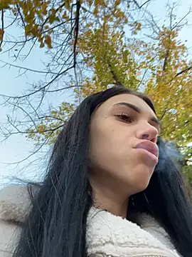 Snapshot of ilariea_girl chatting on October 2025 04:02:02 PM ilariea girl online show from October 2025 04:02:02 PM