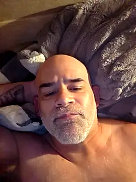 DeeBestEver online show from November 2025 01:55:01 PM