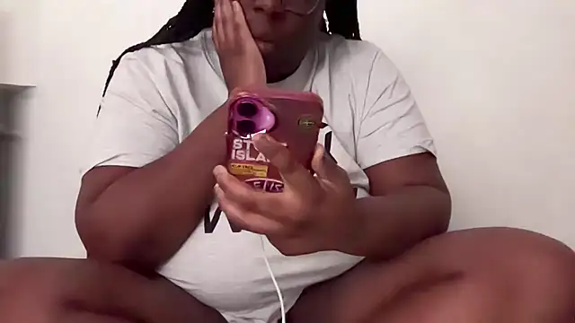 nanaisbackk online show from April 2026 08:57:01 PM