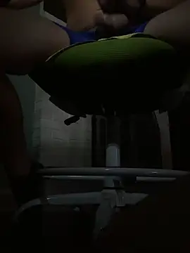 daddyshark83 online show from May 2026 04:32:02 AM