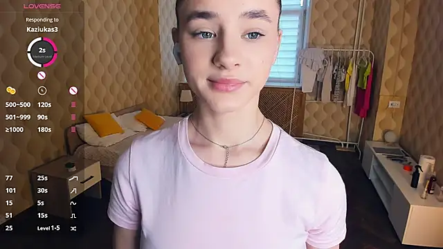 JinnyMcie online show from November 2025 10:07:01 AM