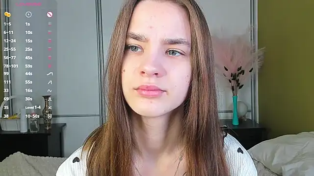 JinnyMcie online show from April 2026 08:54:01 AM