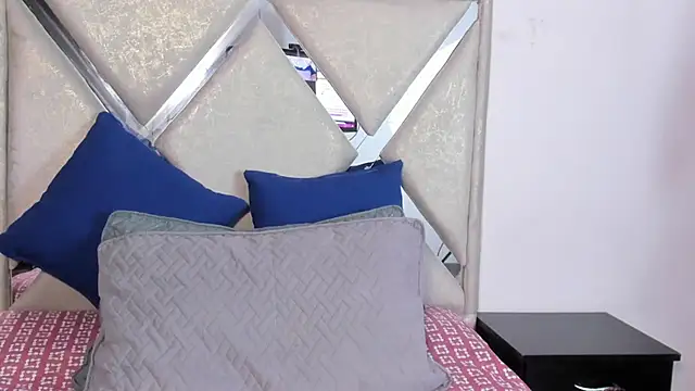 Snapshot of mia_fox4 chatting on October 2025 11:29:01 AM mia fox4 online show from October 2025 11:29:01 AM