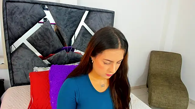 Snapshot of mia_fox4 chatting on November 2025 12:17:01 PM mia fox4 online show from November 2025 12:17:01 PM