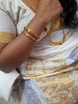 Snapshot of Tamil_Ammani chatting on December 2025 04:57:02 PM Tamil Ammani online show from December 2025 04:57:02 PM