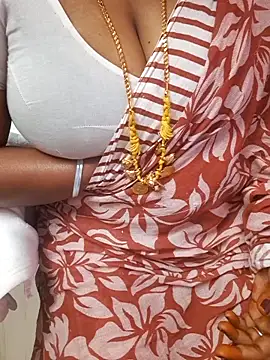 Snapshot of Tamil_Ammani chatting on February 2026 05:58:01 PM Tamil Ammani online show from February 2026 05:58:01 PM