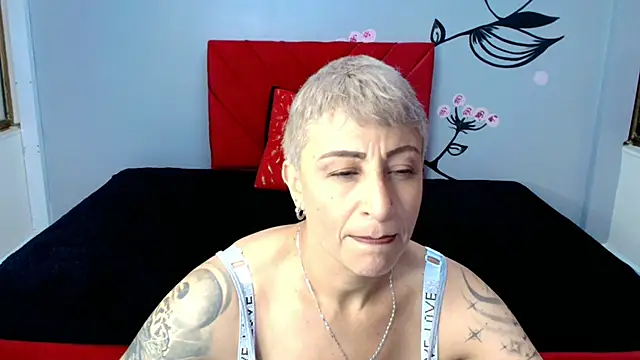 Snapshot of Charlotte__Gray chatting on November 2025 12:18:02 PM Charlotte Gray online show from November 2025 12:18:02 PM