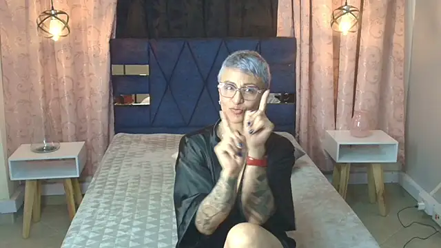 Snapshot of Charlotte__Gray chatting on December 2025 07:50:01 AM Charlotte Gray online show from December 2025 07:50:01 AM