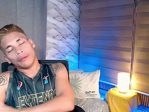 Snapshot of Cute_Lucas chatting on December 2025 05:38:02 AM Cute Lucas online show from December 2025 05:38:02 AM