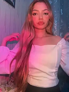  Siennaaa  online show from March 2026 08:04:02 PM