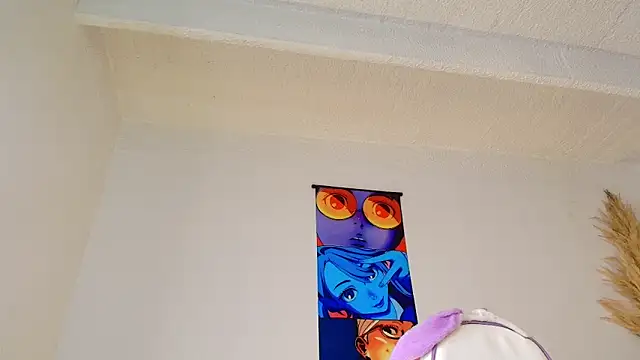 Bennuluspeach  online show from March 2026 12:08:01 PM