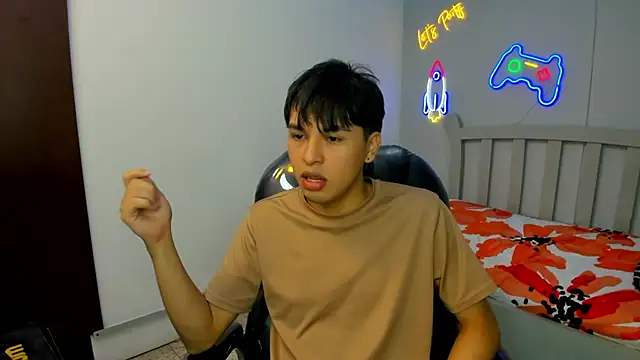 StiwenTwink online show from October 2025 03:12:02 PM