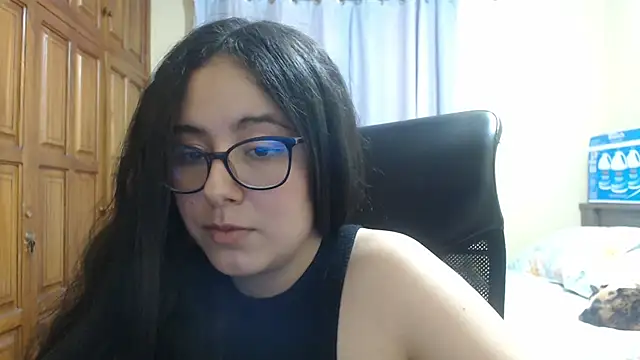 Snapshot of Venus_cat_ chatting on December 2025 01:10:02 AM Venus cat online show from December 2025 01:10:02 AM