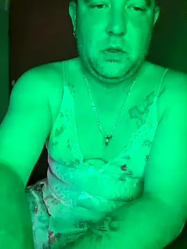 hot-brabo online show from October 2025 12:52:02 PM