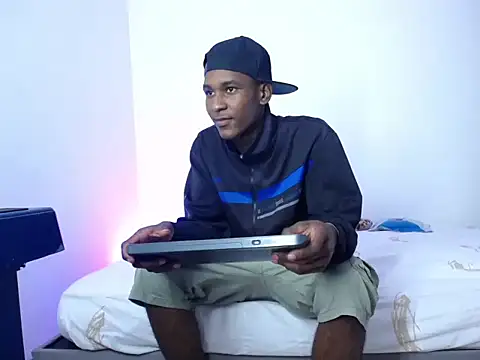 Snapshot of TITAN_SEX333 chatting on October 2025 11:03:02 PM TITAN SEX333 online show from October 2025 11:03:02 PM