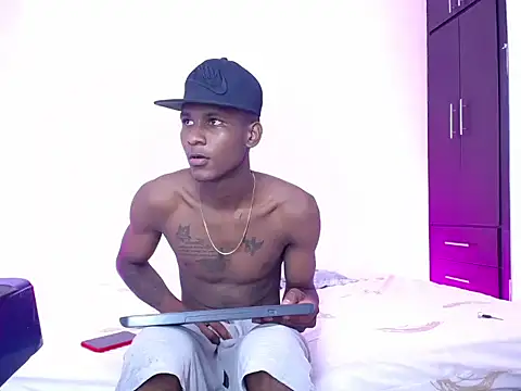 Snapshot of TITAN_SEX333 chatting on October 2025 11:27:02 PM TITAN SEX333 online show from October 2025 11:27:02 PM