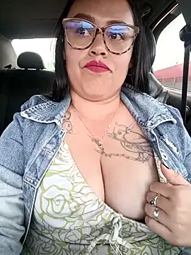 Italia 12 online show from October 2025 10:10:01 PM