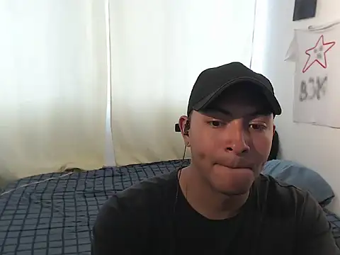 Ander Wolf online show from October 2025 06:14:02 PM